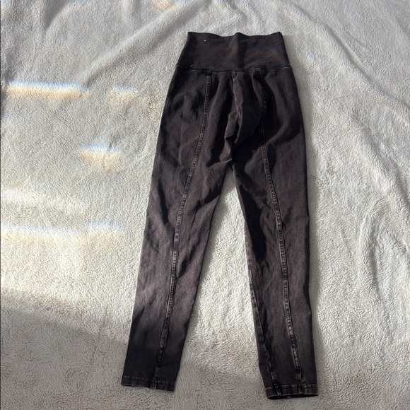Aerie OFFLINE 7/8 High‑Rise Leggings – XS Short | Brown Denim Wash Activewear - Picture 5 of 7